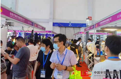 2021廈門國(guó)際照明展會(huì) 八月十八日至二十日，廈門國(guó)際會(huì)展中心盛大開(kāi)幕，平面設(shè)計(jì)引領(lǐng)光影未來(lái)